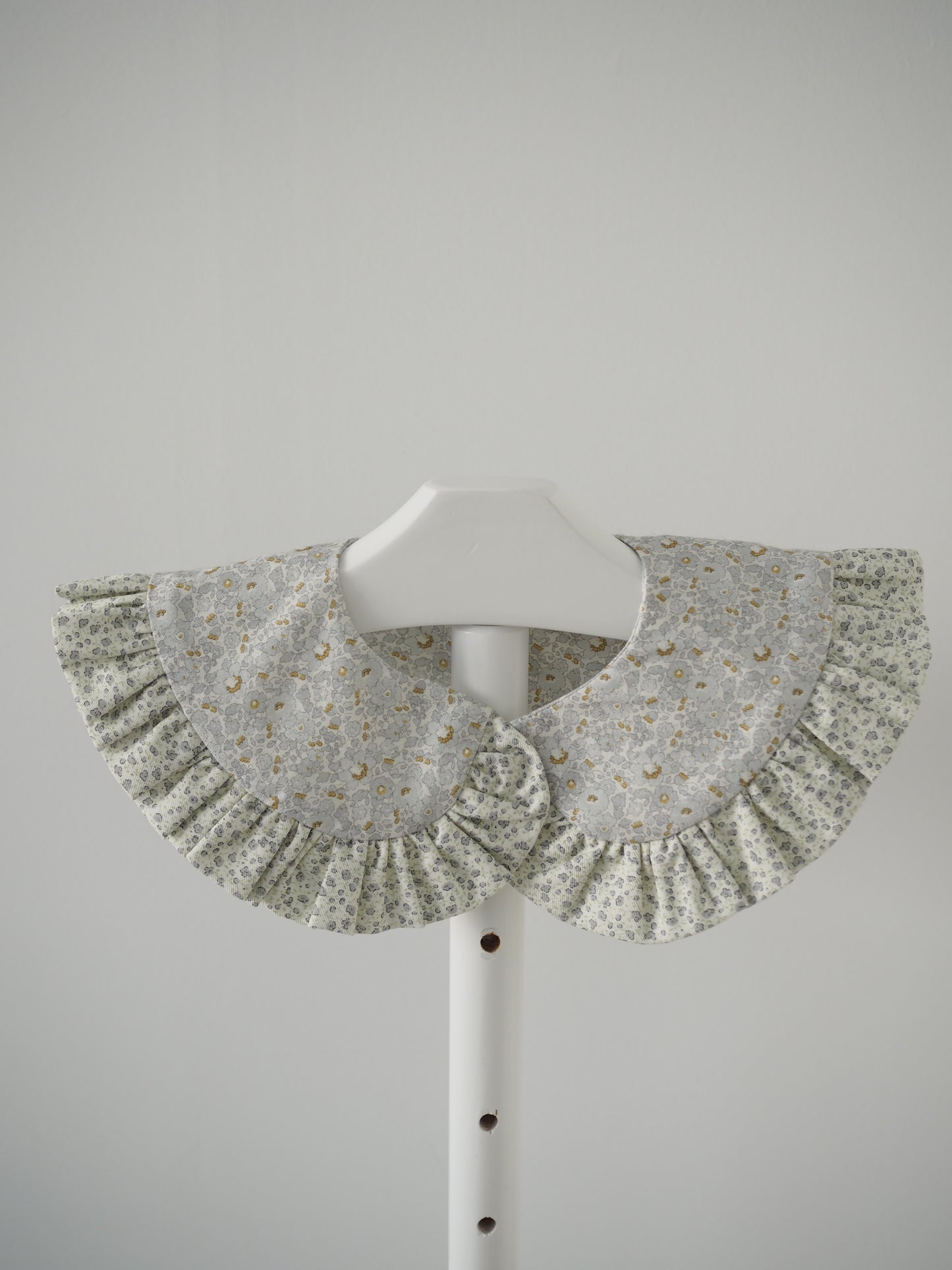 Cuello Gina