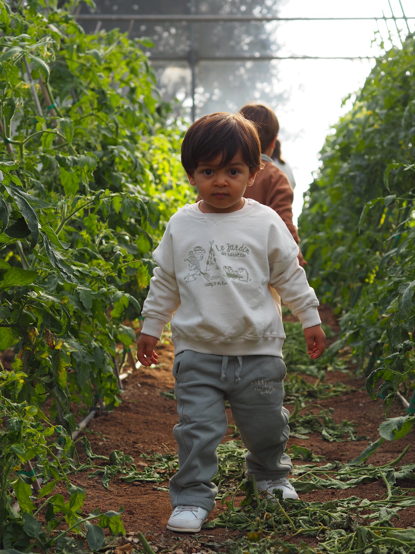 Sudadera bordada 'Le jardin' beige