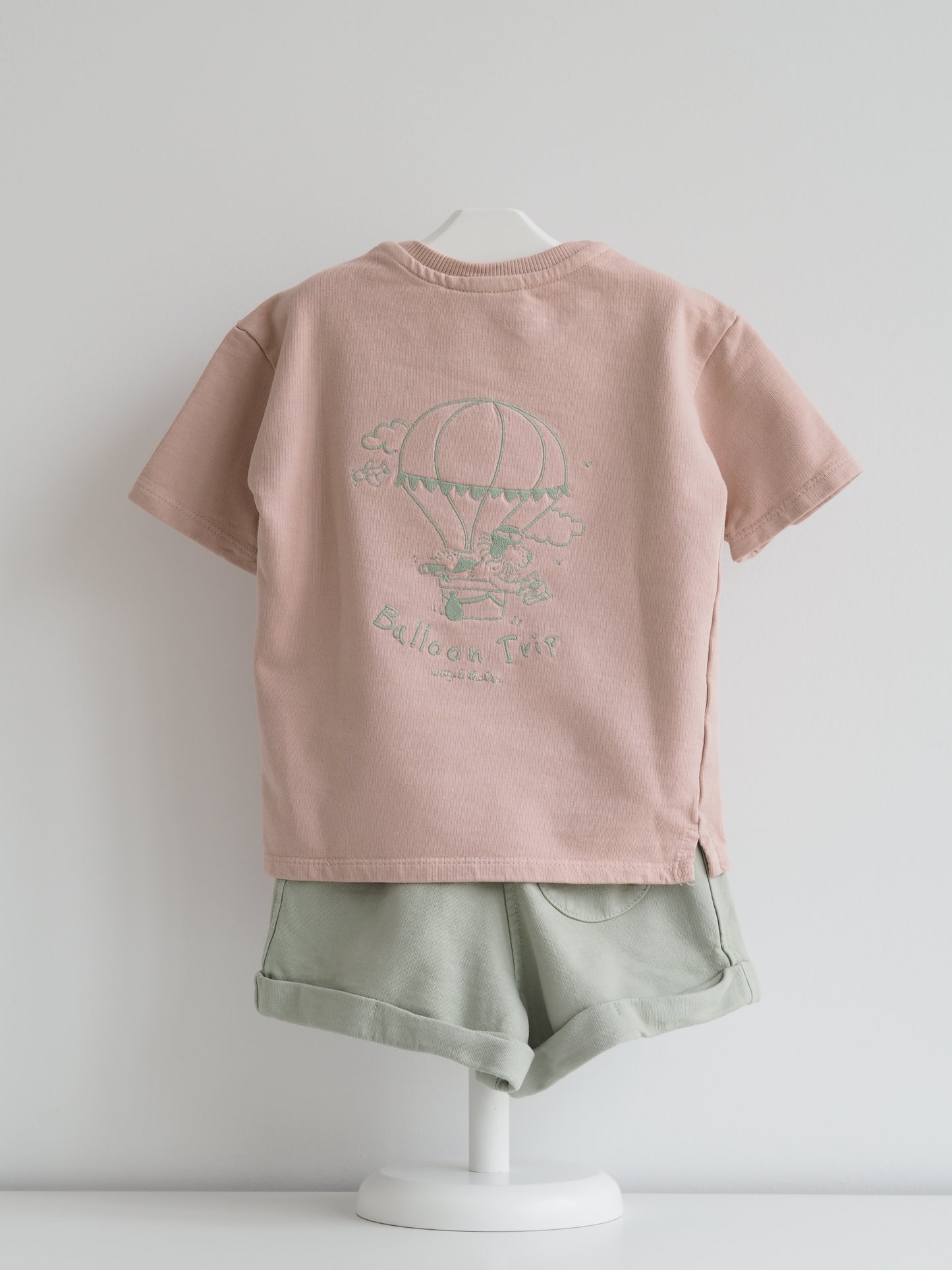 Camiseta Balloon rosa y verde