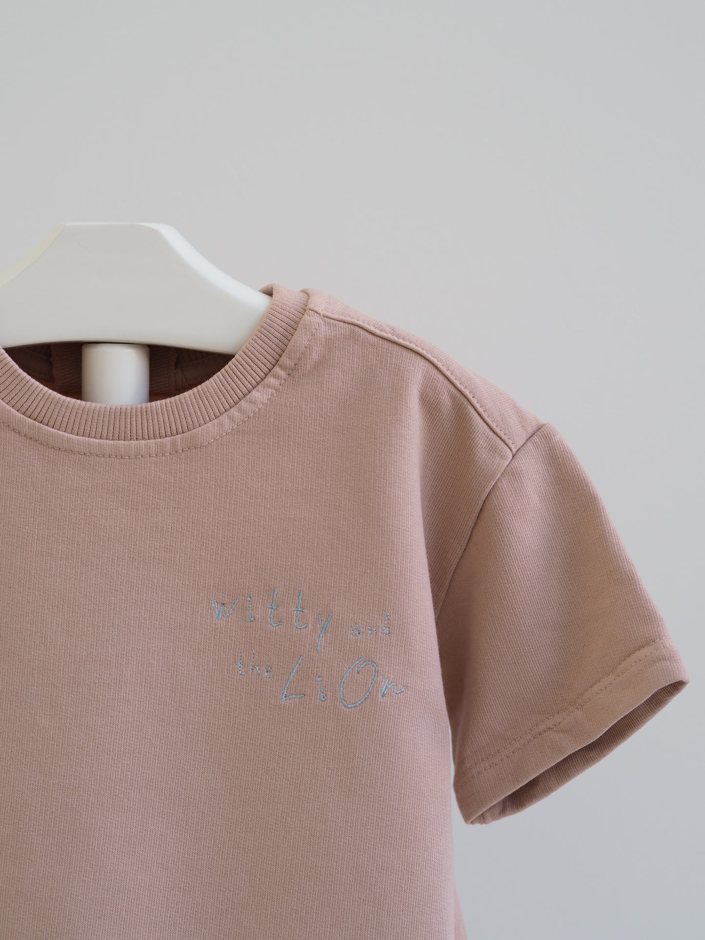 Camiseta Balloon rosa y azul