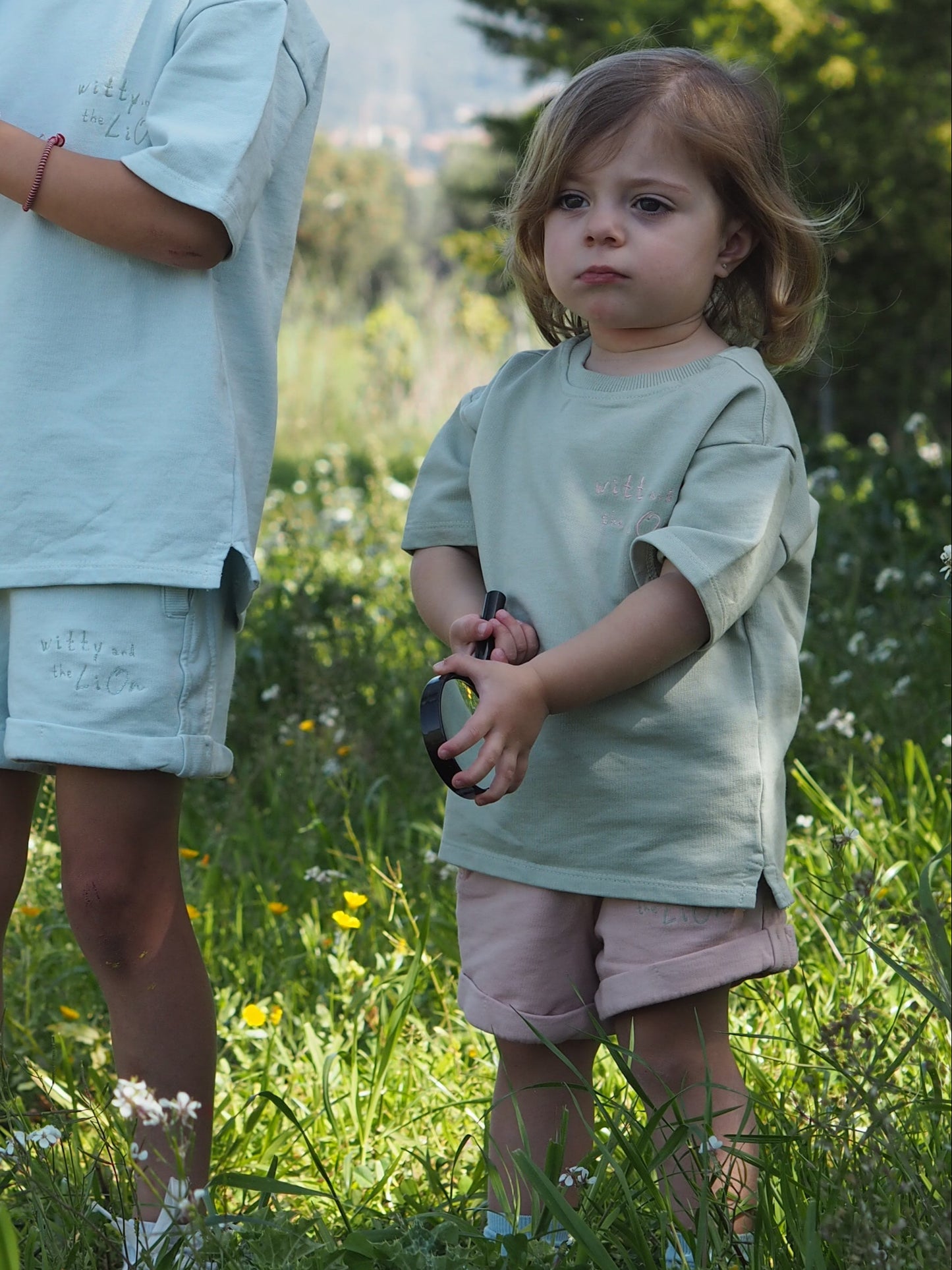 Camiseta Balloon verde y rosa