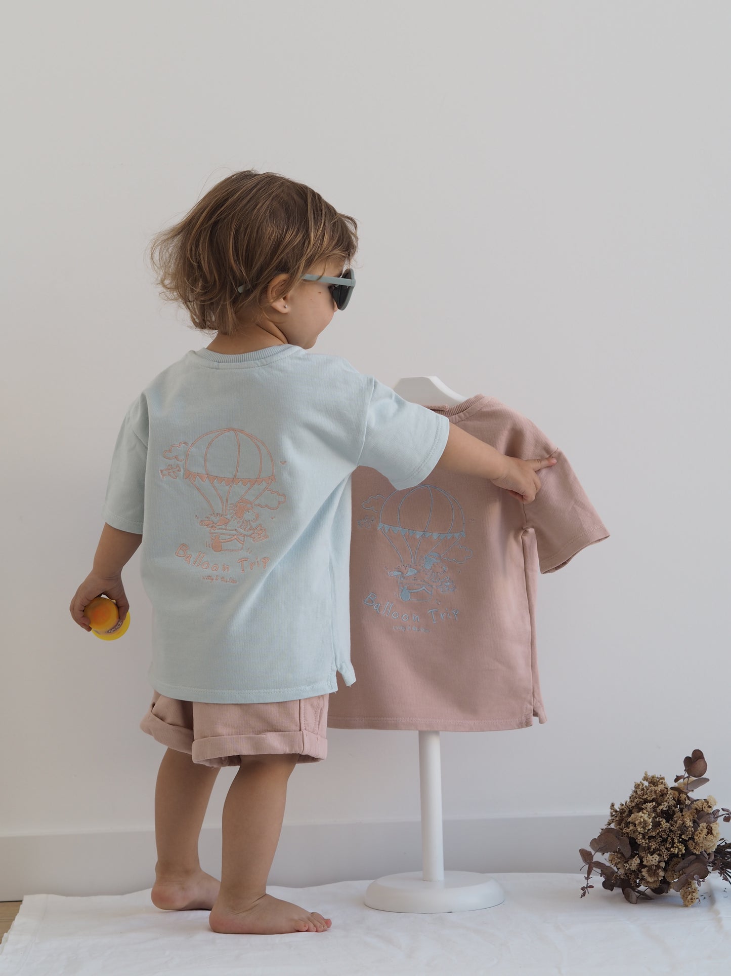 Camiseta Balloon azul y rosa