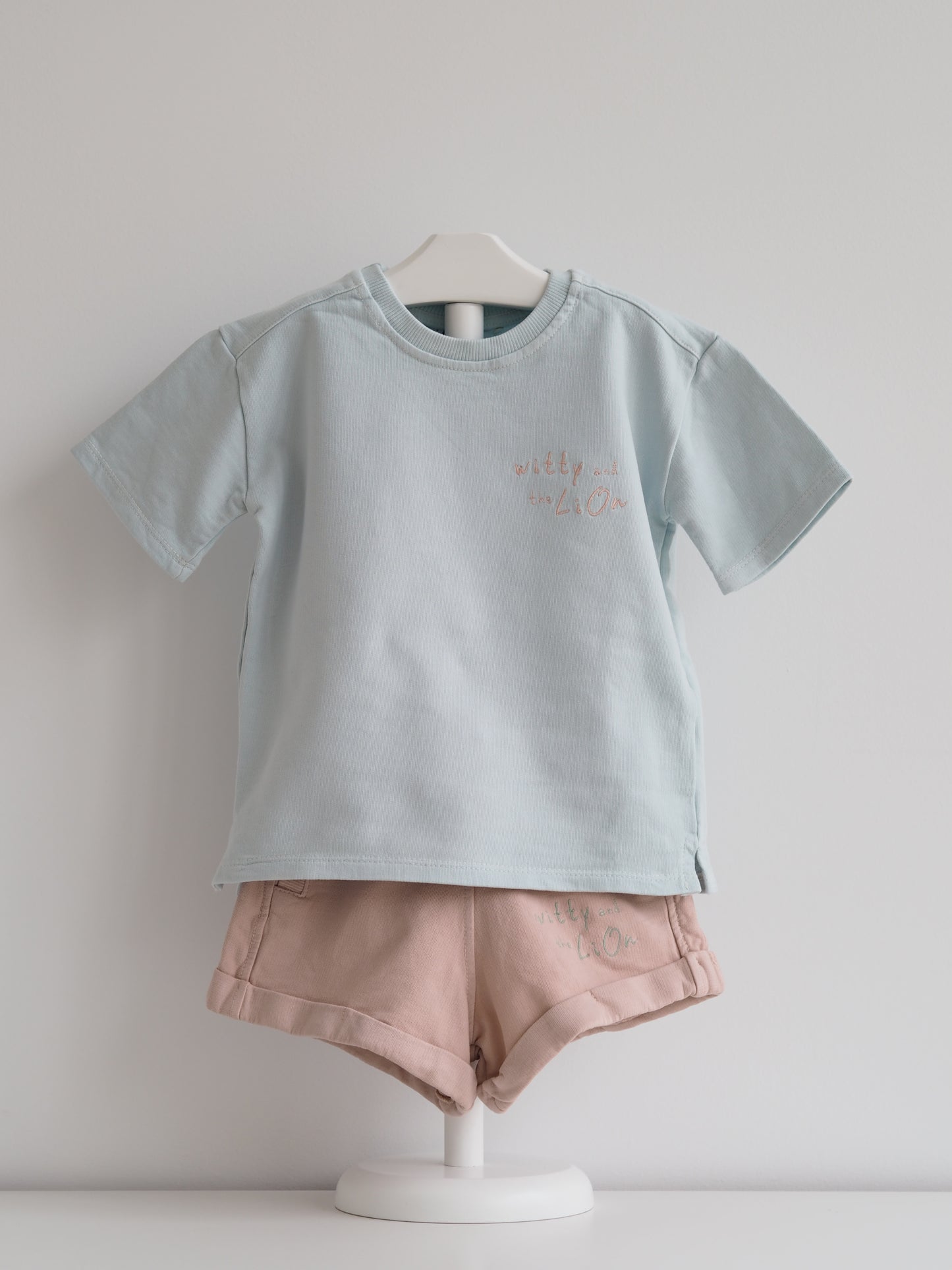 Camiseta Balloon azul y rosa